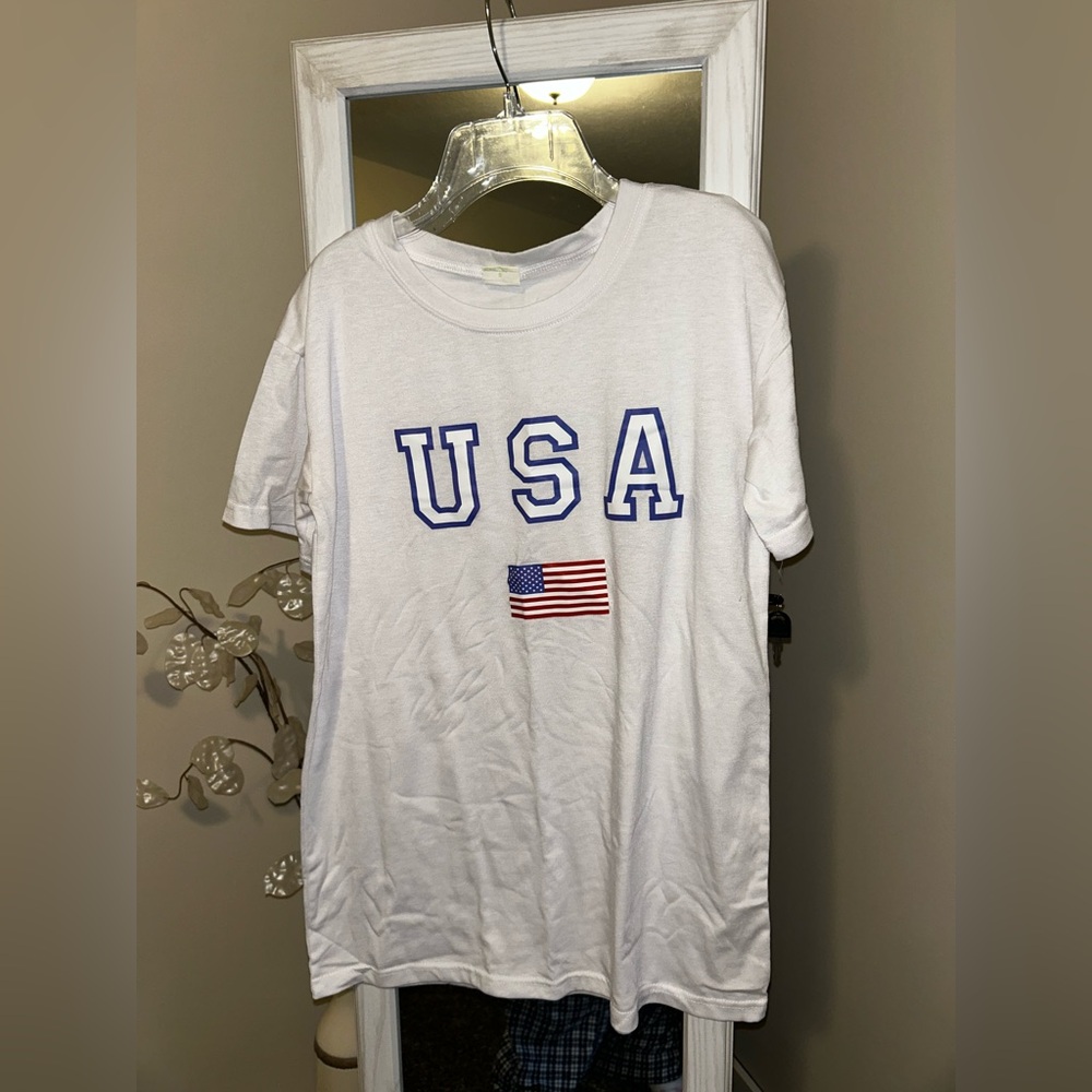 White USA T-Shirt with Flag